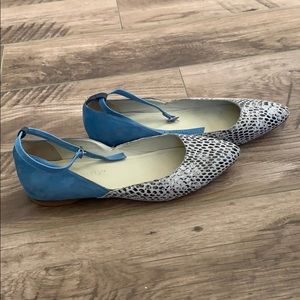 Poppy barley flats with ankle tie